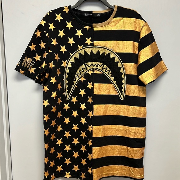 Hudson Outerwear ‘We Get Money’ Men’s Black & Gold Short Sleeve Shirt Size M - Picture 2 of 8